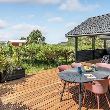 Дом отдыха Nice In Lgstr With Wifi And 3 Bedrooms *